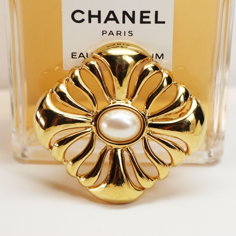 Monet Pearl Brooch - Picture 3 of 8